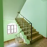 Fabexpress Nine Inn